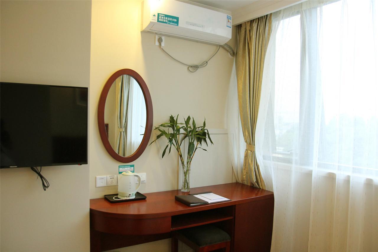 Greentree Inn Jiangsu Wuxi Hubin Business Street Business Hotel Екстер'єр фото